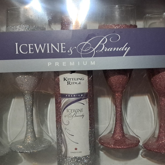 🍾Customize 4 piece Wine set with ice wine included sparkel this new year's - Picture 3 of 5